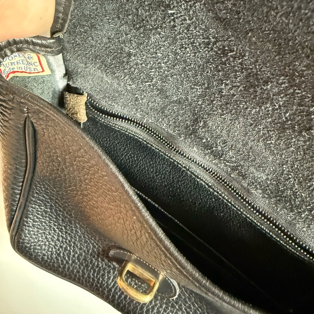Vintage Dooney & Bourke, all leather black equestrian crossbody bag. - Picture 6 of 13
